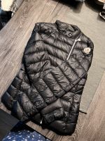 Moncler Jacke Größe 00 / XS Niedersachsen - Gieboldehausen Vorschau