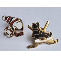 2 Stück Pins Pin Anstecker Schlittschuhe Snoopy Eishockey Hannover - Mitte Vorschau