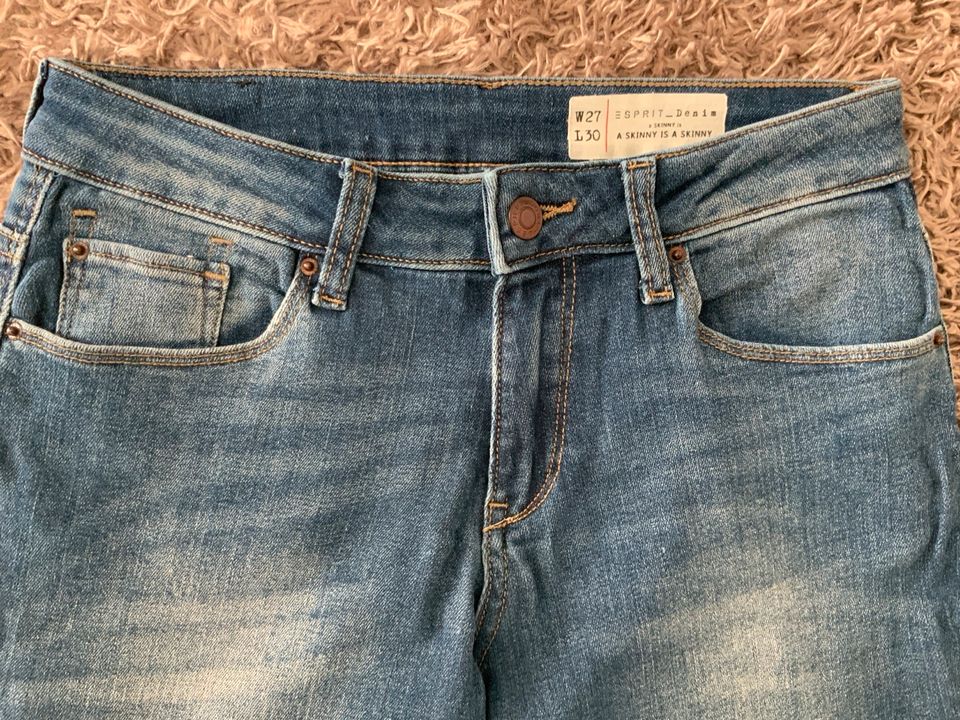 Esprit Jeans Gr. 27/30 in Landau a d Isar