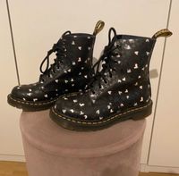 Dr. Martens Doc 8 Loch 1460 Pascal Black Multi Hearts Saarland - Schwalbach Vorschau