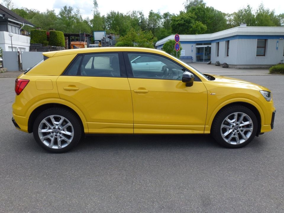 Audi SQ2 2.0 TFSI quattro Individual gelb, aus 1.Hand in Nürtingen