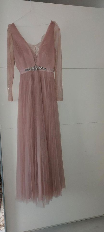 NEU mit Etikett Abendkleid/ Ballkleid/ Maxikleid mit ÄrmelOVP in Hannover