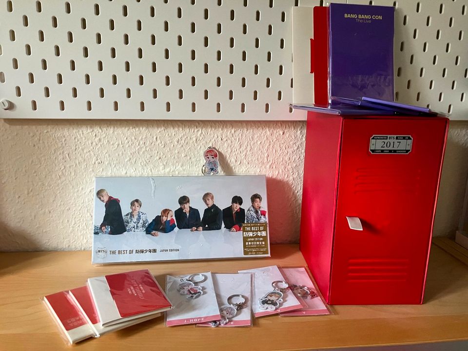 bts photocards, season greetings 2017, bang bang con, ly tour pc´ in Berlin