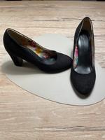 Tamaris High-Heels Pumps schwarz Gr. 38 Niedersachsen - Nienhagen Vorschau