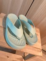Crocs Damen Flip Flops Latschen Schlappen Badelatschen 37/38 Mint Brandenburg - Zossen Vorschau