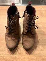 Stiefel Größe 37 / Braun / Echtleder / Tamaris Hessen - Maintal Vorschau