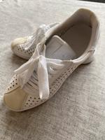 Sneaker GUESS weiß-beige München - Bogenhausen Vorschau