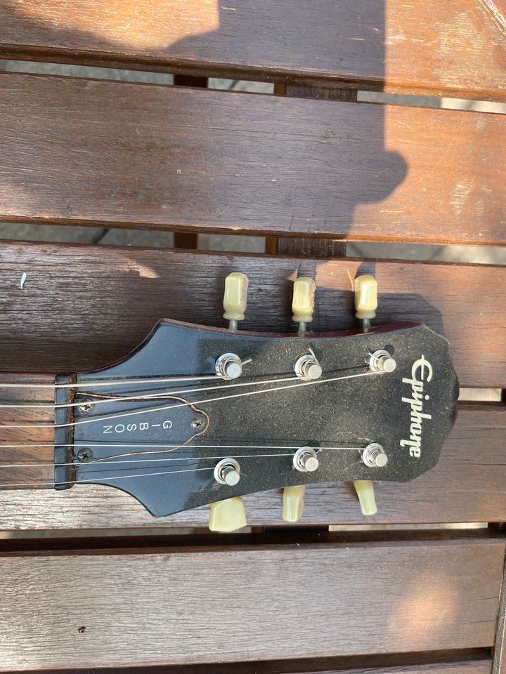 Epiphone Les Paul sunburst orange in Günzburg