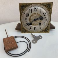 Set Uhrenteile antik Uhrwerk Ziffernblatt pendel antik alt Kupfer Nürnberg (Mittelfr) - Mitte Vorschau