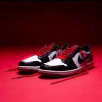 Jordan 1 low og black toe Niedersachsen - Celle Vorschau