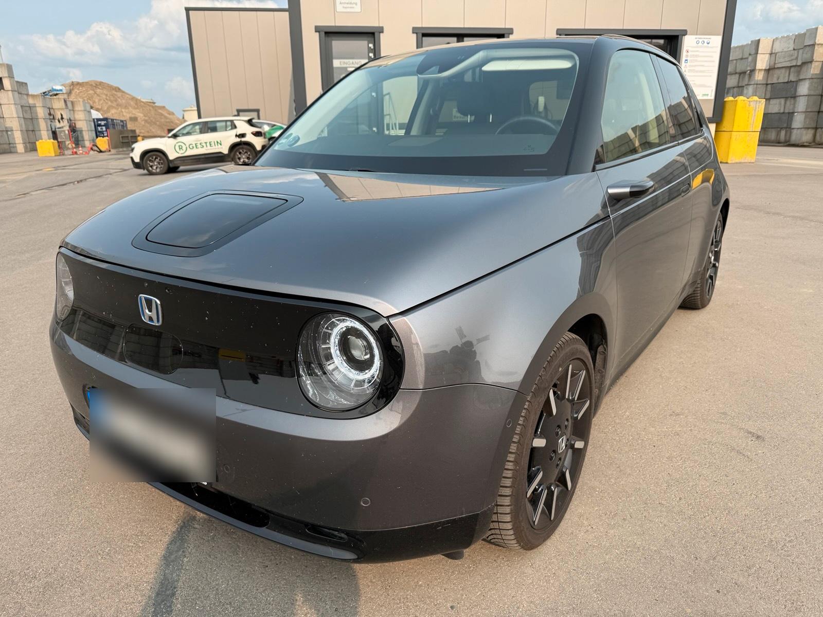 Abbildung des Autos Honda e Advanced