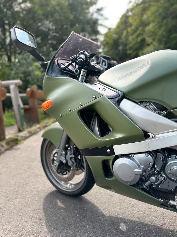 Kawasaki zzr 600 zx600E in Köln