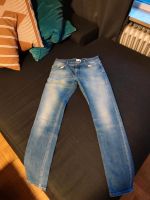 Closed Jeanshose.   1x20€ 2x35€.  So gut wie neu beide Altona - Hamburg Sternschanze Vorschau