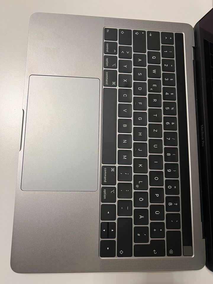 MacBook Pro (13-inch, 2018, Four Thunderbolt 3 Ports) in Tostedt