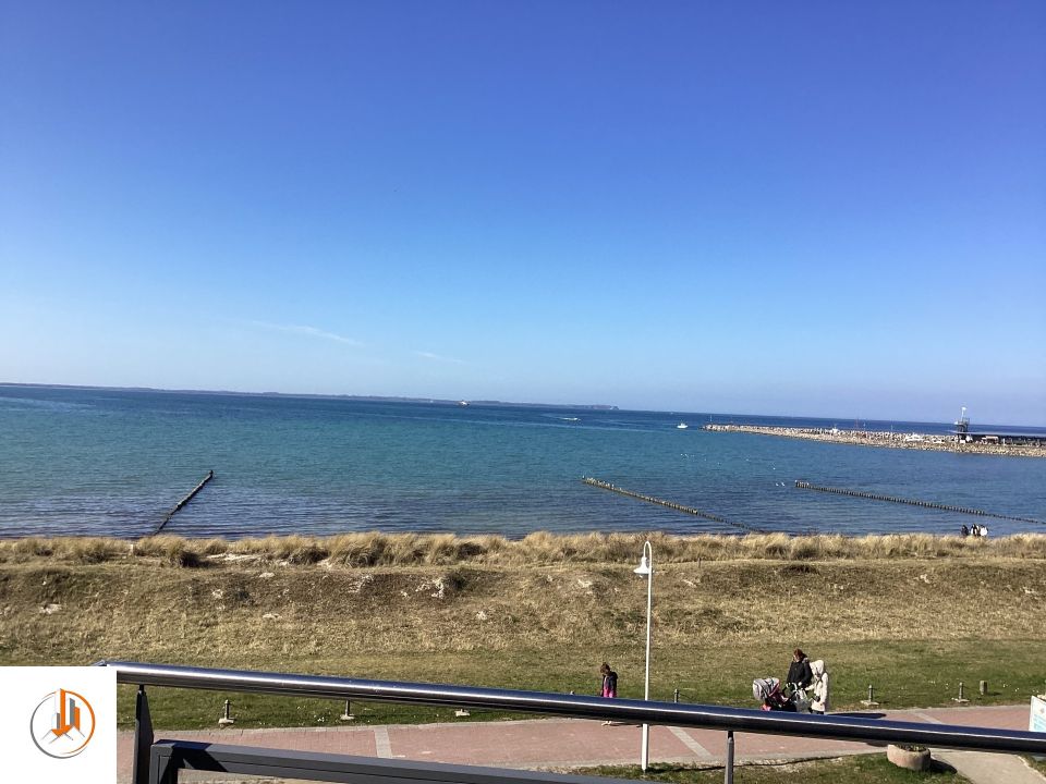 Exklusive Strandwohnung! 3 Zimmer Ferienwohnung erste Strandreihe, direkter Meerblick, 2 Balkone! in Glowe Rügen