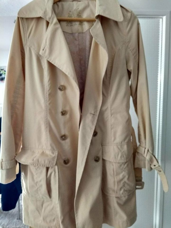 Damen Trenchcoat beige Größe 36/38 10 € in Walldorf