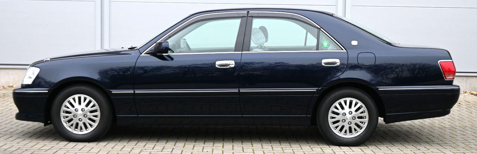 Abbildung des Autos Toyota Crown Royal Extra…