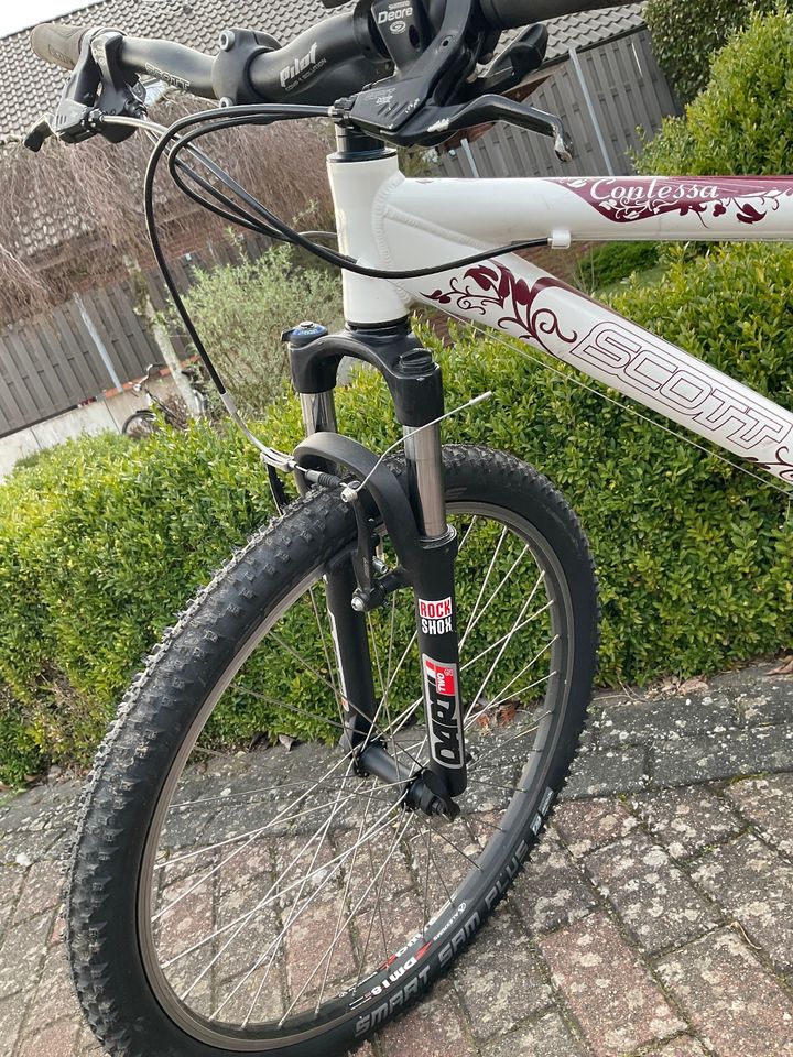 Mountainbike SCOTT Contessa 30 in Wolfsburg