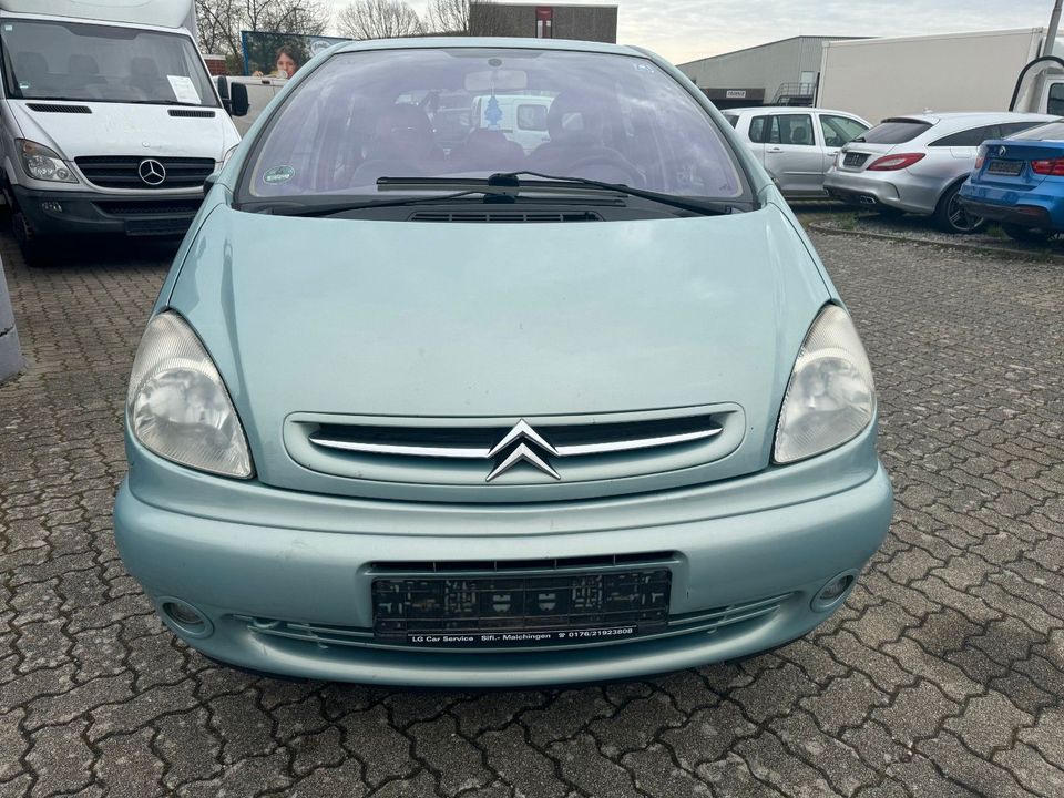 Citroën Xsara Picasso 2.0 16V Exclusive Automatik in Stutensee