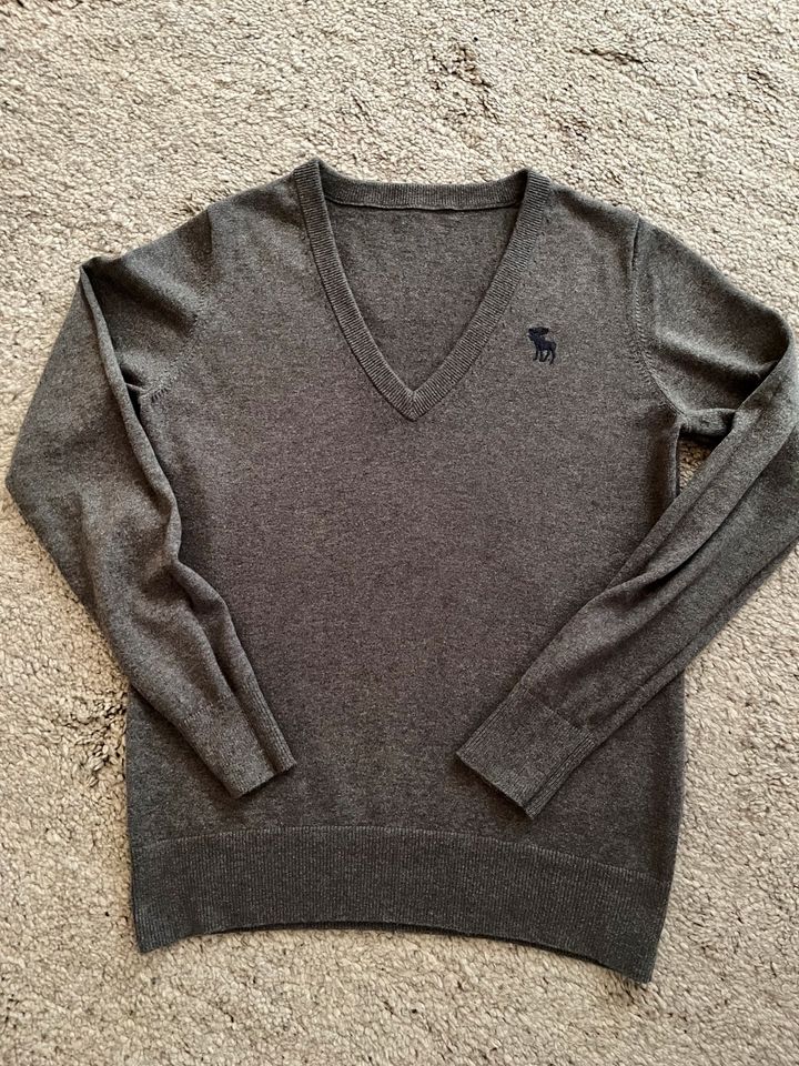 Pullover von Abercrombie & Fitch, Gr. M, grau in Frankfurt am Main