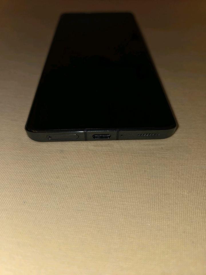 Xiaomi 13 pro Ceramic Black Gebraucht OVP + Ladegerät in Rottenburg am Neckar