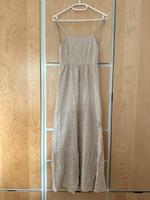Stylisches Sommerkleid mit tiefen Rücken in Beige Berlin - Mitte Vorschau