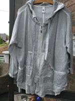 TREDY SHIRTJACKE STRICKJACKE Sommer hellgrau Gr. 3 - 42/44 Kapuze Nordrhein-Westfalen - Niederkassel Vorschau