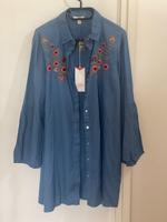 Blusenkleid mit Stickereien (Lee Cooper)/ NEU Bayern - Karlsfeld Vorschau