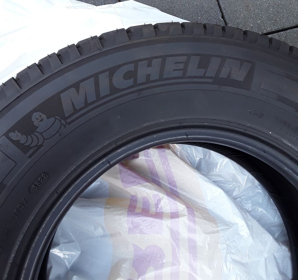 Womo Sommer Reifen 4 St. 225/75 R16 - 4850 km gelaufen Michelin in Kirchlengern