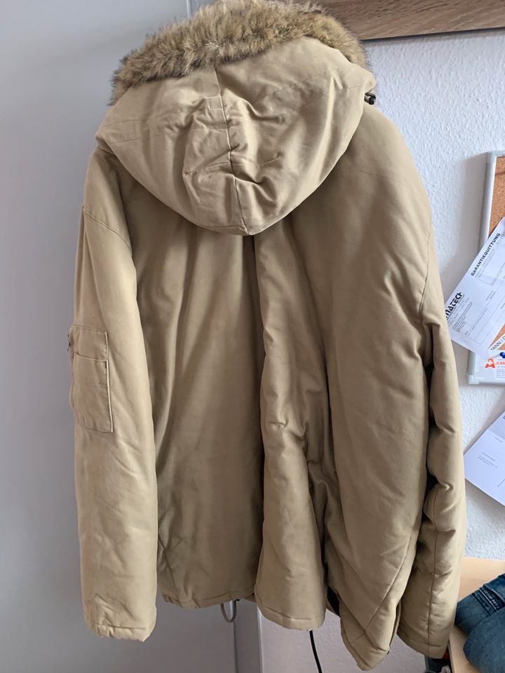 Jacke Winterjacke Parka beige XL in Zwoenitz