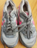 SNEAKER, Sportschuhe NIKE, noch TOP Zustand, Gr. 35 Nordrhein-Westfalen - Bergheim Vorschau