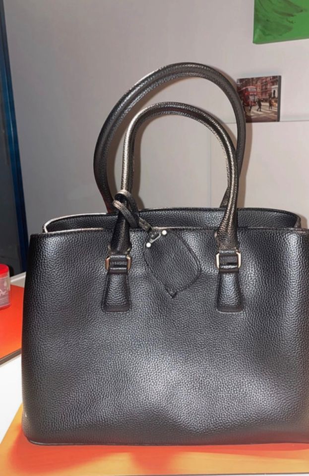 Ledertasche neu, schwarz in Mönchengladbach