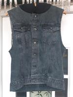 Jeansweste mit Kapuze und Motiv grau schwarz "h&m divided" (147) Niedersachsen - Neuenkirchen Vorschau