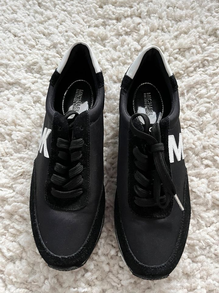 Schwarze Sneaker von Michael Kors Gr. 36.5 in Berlin