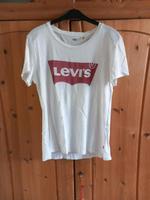 verschiedene Levi's T-shirts Hessen - Limeshain Vorschau