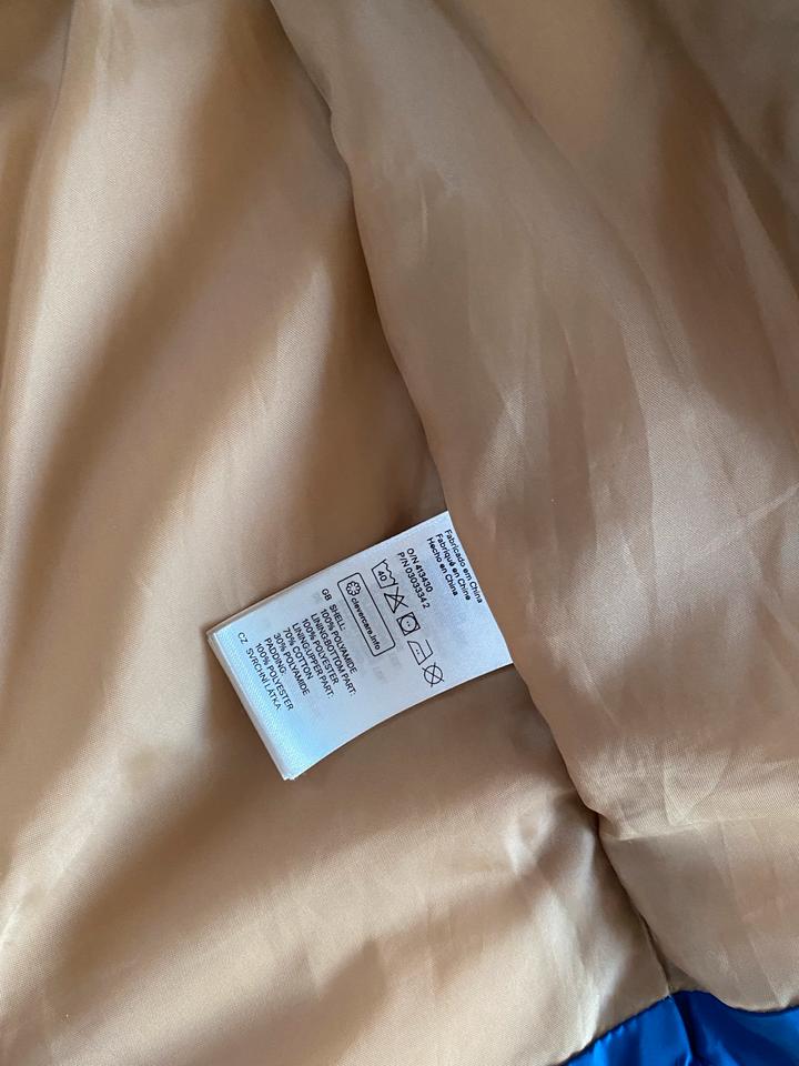Super schicke neuwertige Herren H&M dicke Weste Gr M in Lübeck