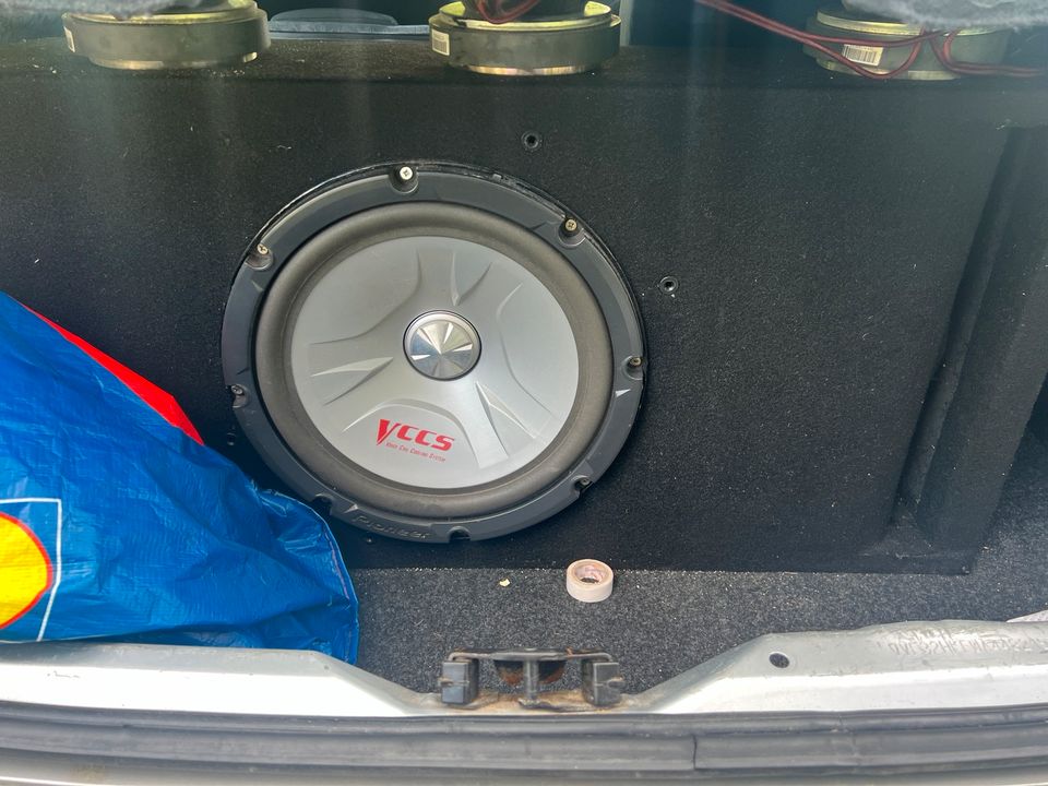 Subwoofer und Endstufe in Bad Wörishofen