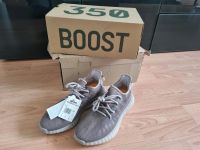 Adidas Yeezy Boost 350 V2 Monmis 43 1/3 Nordrhein-Westfalen - Paderborn Vorschau