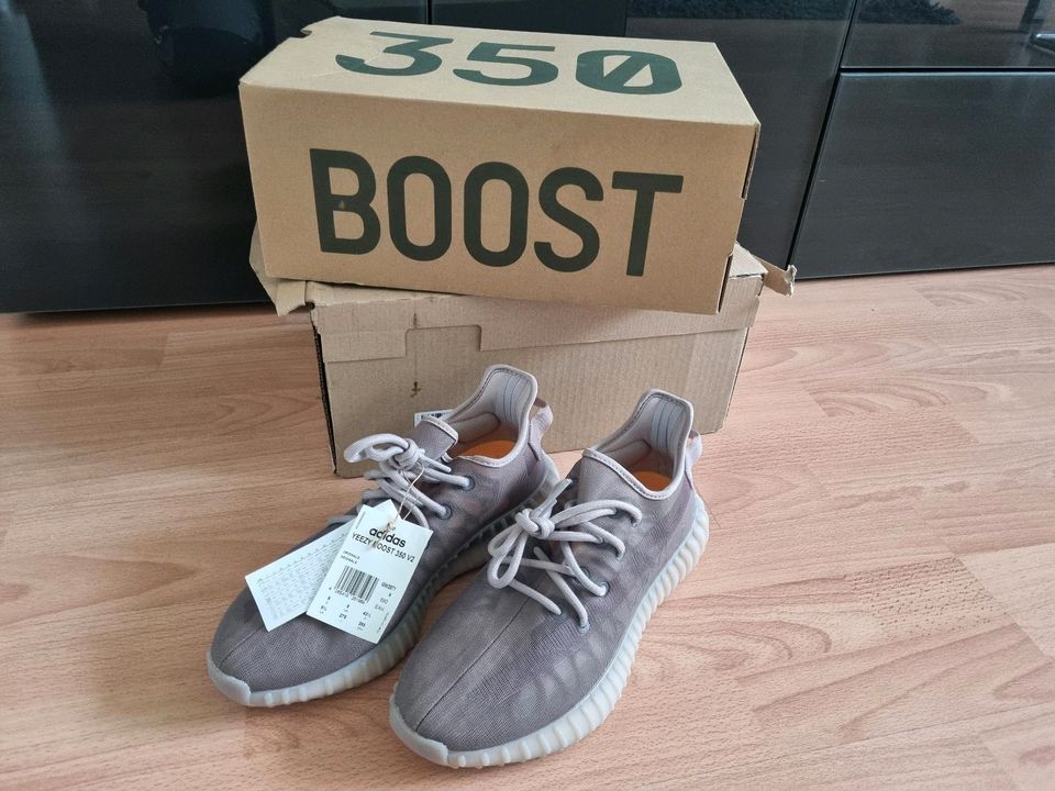 Adidas Yeezy Boost 350 V2 Monmis 43 1/3 in Paderborn
