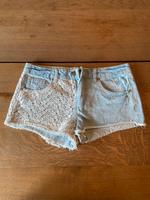 Jeansshorts mit spitze - Gr. 36 - wie Neu Bayern - Zusmarshausen Vorschau