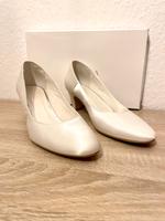 Brautschuhe Ivory/Elfenbein Satin von Avalia „Grace“ für Hochzeit Bayern - Büchenbach Vorschau