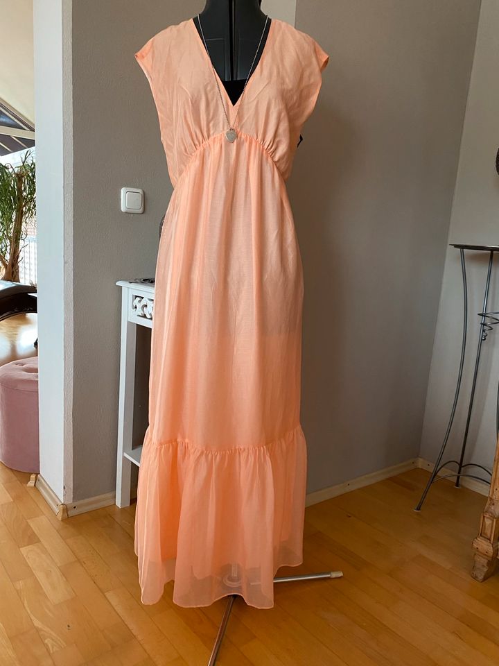 S.Oliver Maxi Kleid Satin 38 M apricot neu in Hallbergmoos