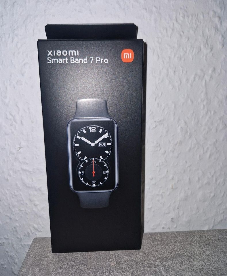 Xiaomi Smart Band 7 Pro in Pewsum