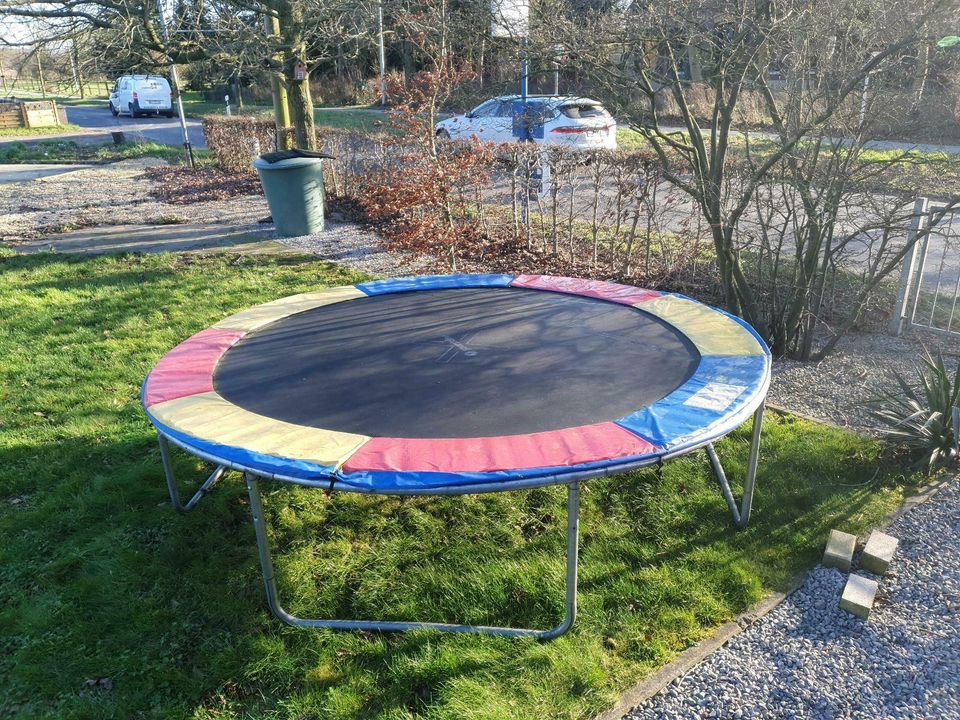 Trampolin 300cm 3 meter ohne Netz in Goch