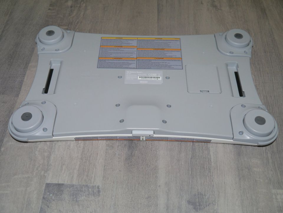 Nintendo Wii Balance Board – weiß – sehr gut erhalten in Berlin