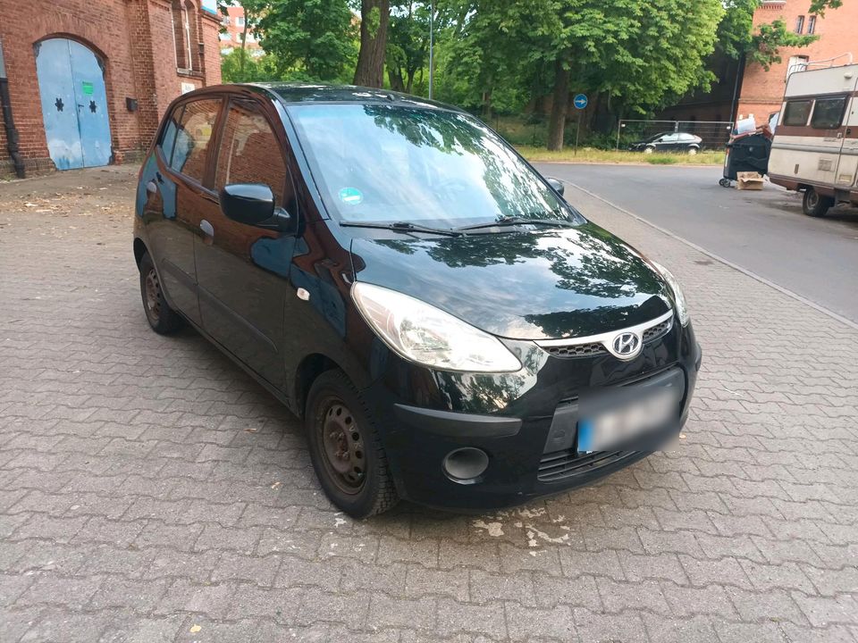 eine sehr schöne Hyundai i10 in Berlin