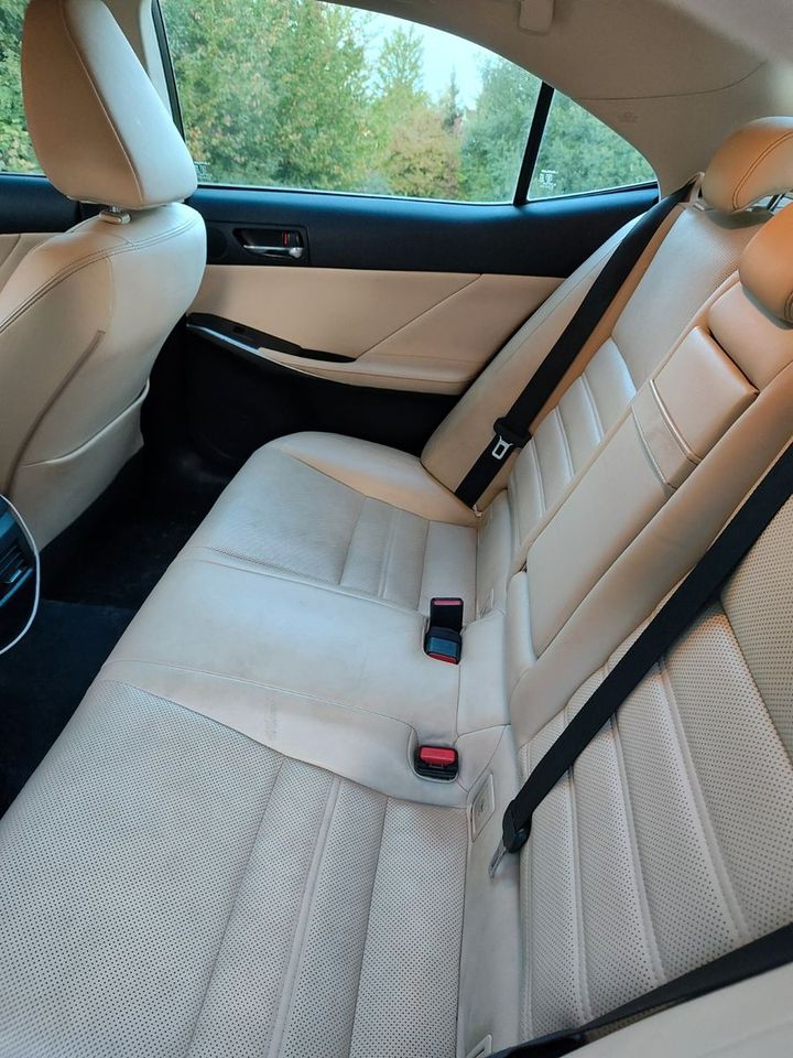 Lexus IS 300 300h Luxury Line Automatik Luxury Line in Stuttgart