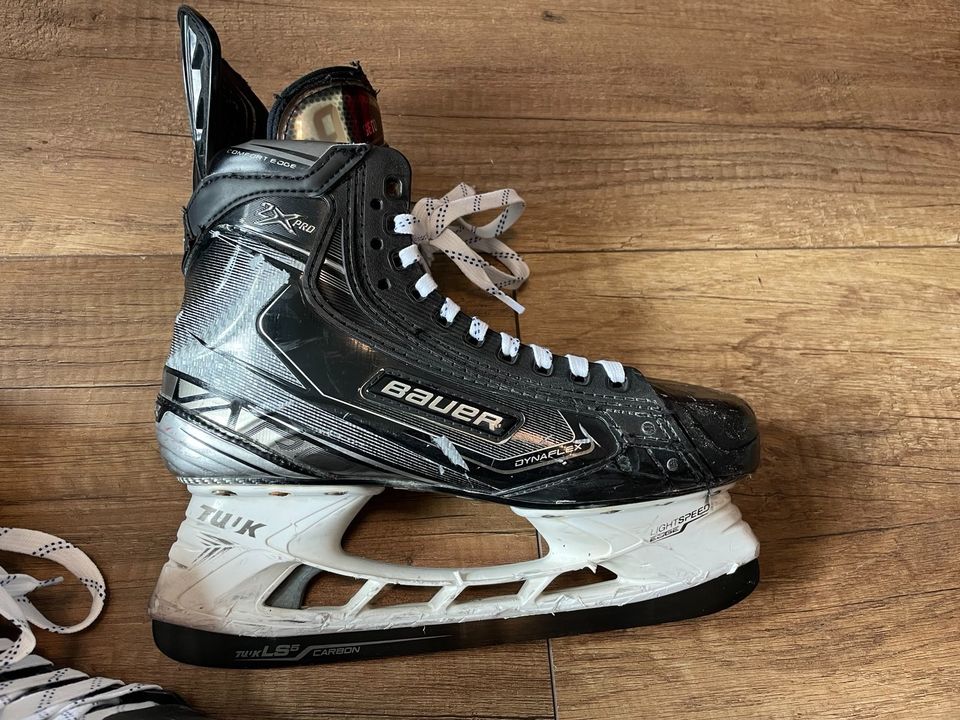 Bauer 2X Pro Eishockey Schlittschuhe 7 D 42 in Lampertheim