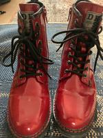 Damenschuhe Damen Schuhe Stifeletten Gr. 39 Dockers Lack Rot Neu Sachsen-Anhalt - Magdeburg Vorschau