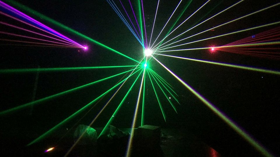 Lasershow für Hochzeiten, Firmenfeiern und andere Veranstaltungen in Eisenhüttenstadt